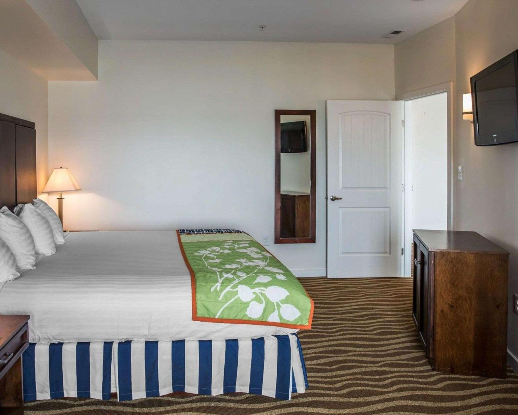 Island Inn & Suites, Ascend Hotel Collection Piney Point Dış mekan fotoğraf